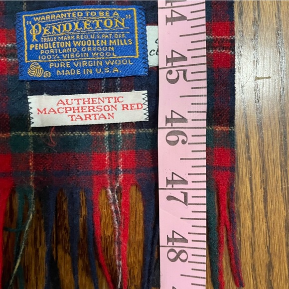 Pendleton Virgin Wool Authentic Macpherson Red Tartan Scarf - Picture 7 of 7